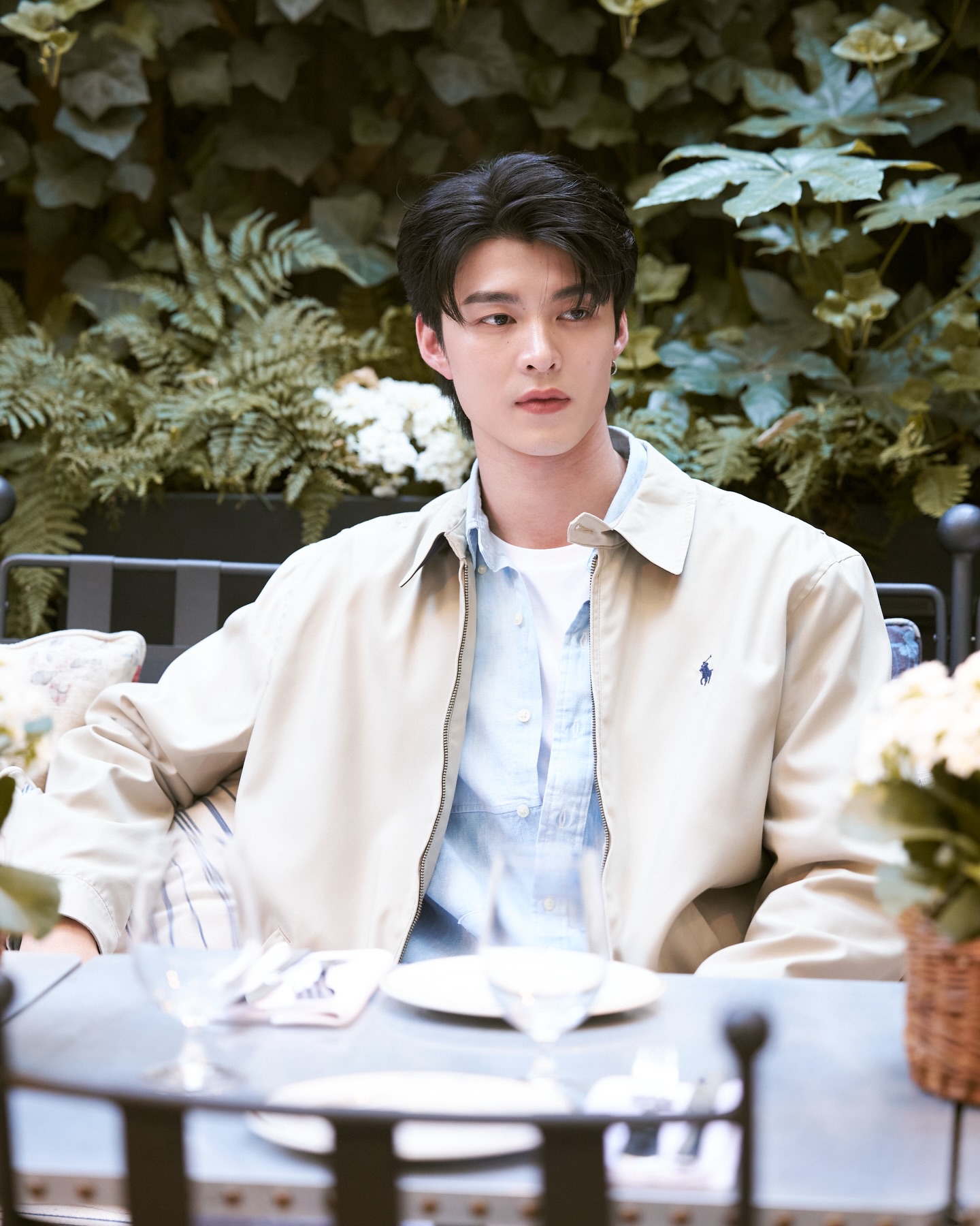 มีน - นิชคุณ ขจรบริรักษ์