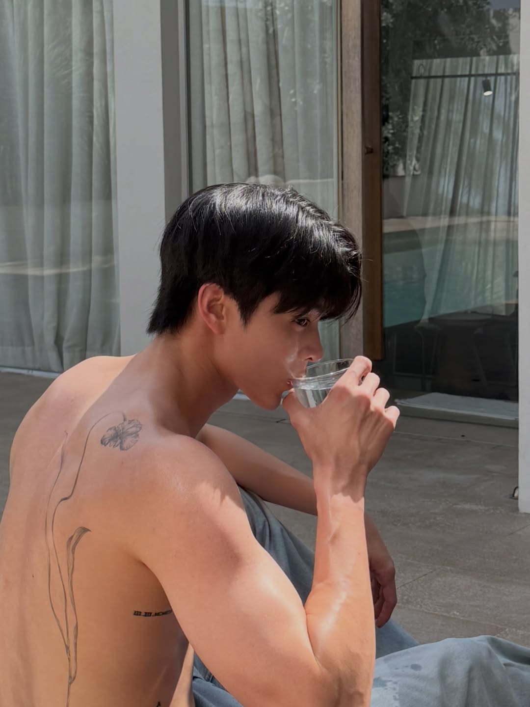 มีน - นิชคุณ ขจรบริรักษ์