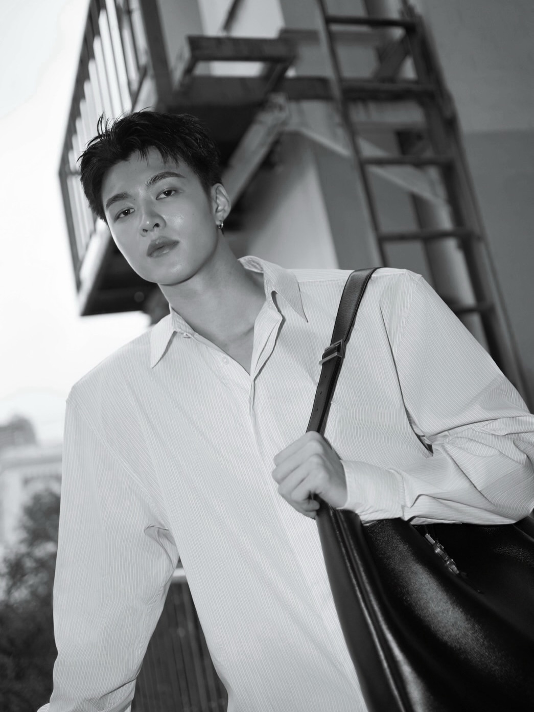 มีน - นิชคุณ ขจรบริรักษ์
