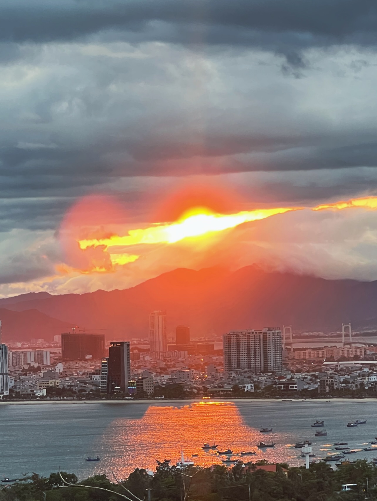 พีค - ภัทรศยา เครือสุวรรณศิริ