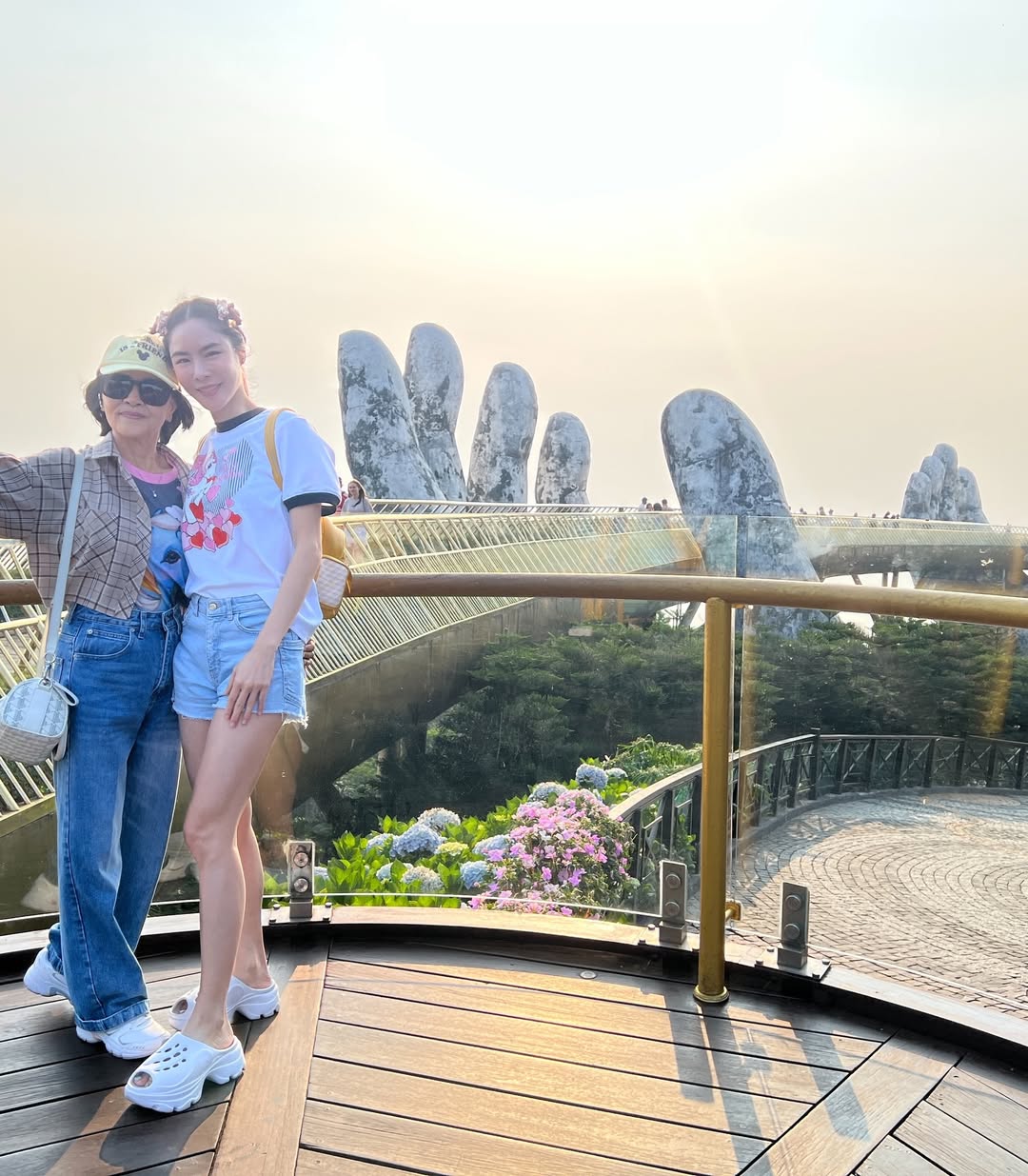 พีค - ภัทรศยา เครือสุวรรณศิริ