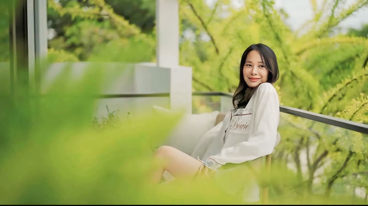 โบวี่ - อัฐมา ชีวนิชพันธ์