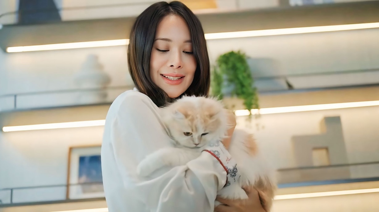โบวี่ - อัฐมา ชีวนิชพันธ์