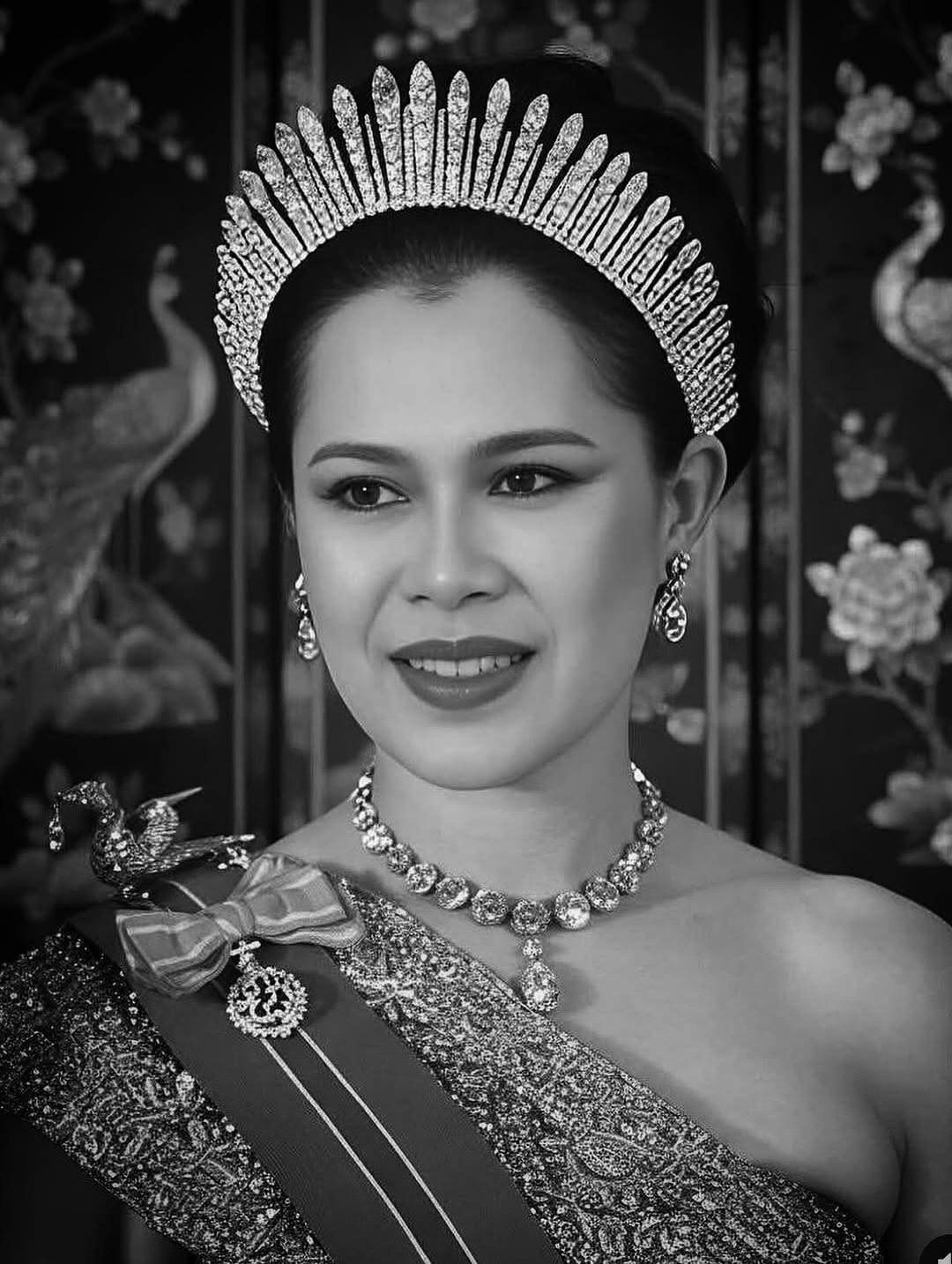 โบวี่ - อัฐมา ชีวนิชพันธ์