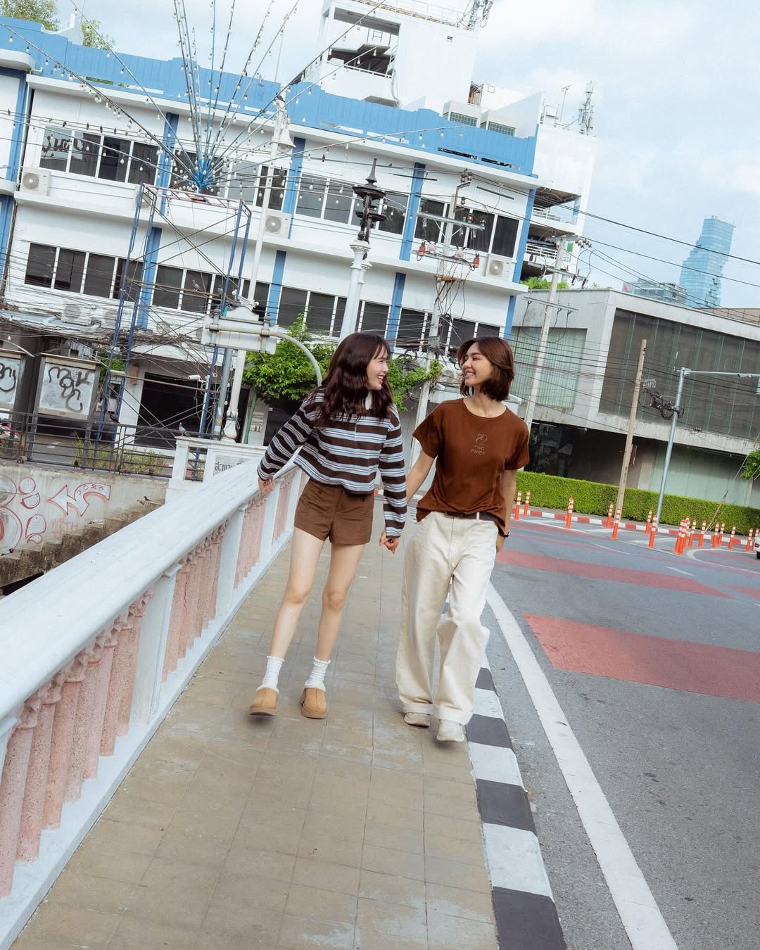 ออม - ปุณยวีร์ จึงเจริญ