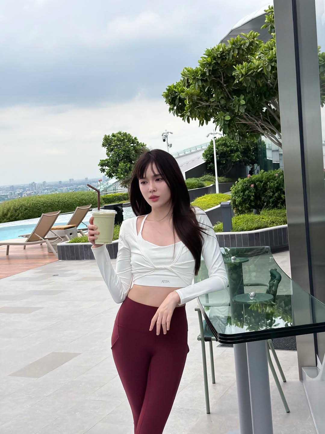 ออม - ปุณยวีร์ จึงเจริญ