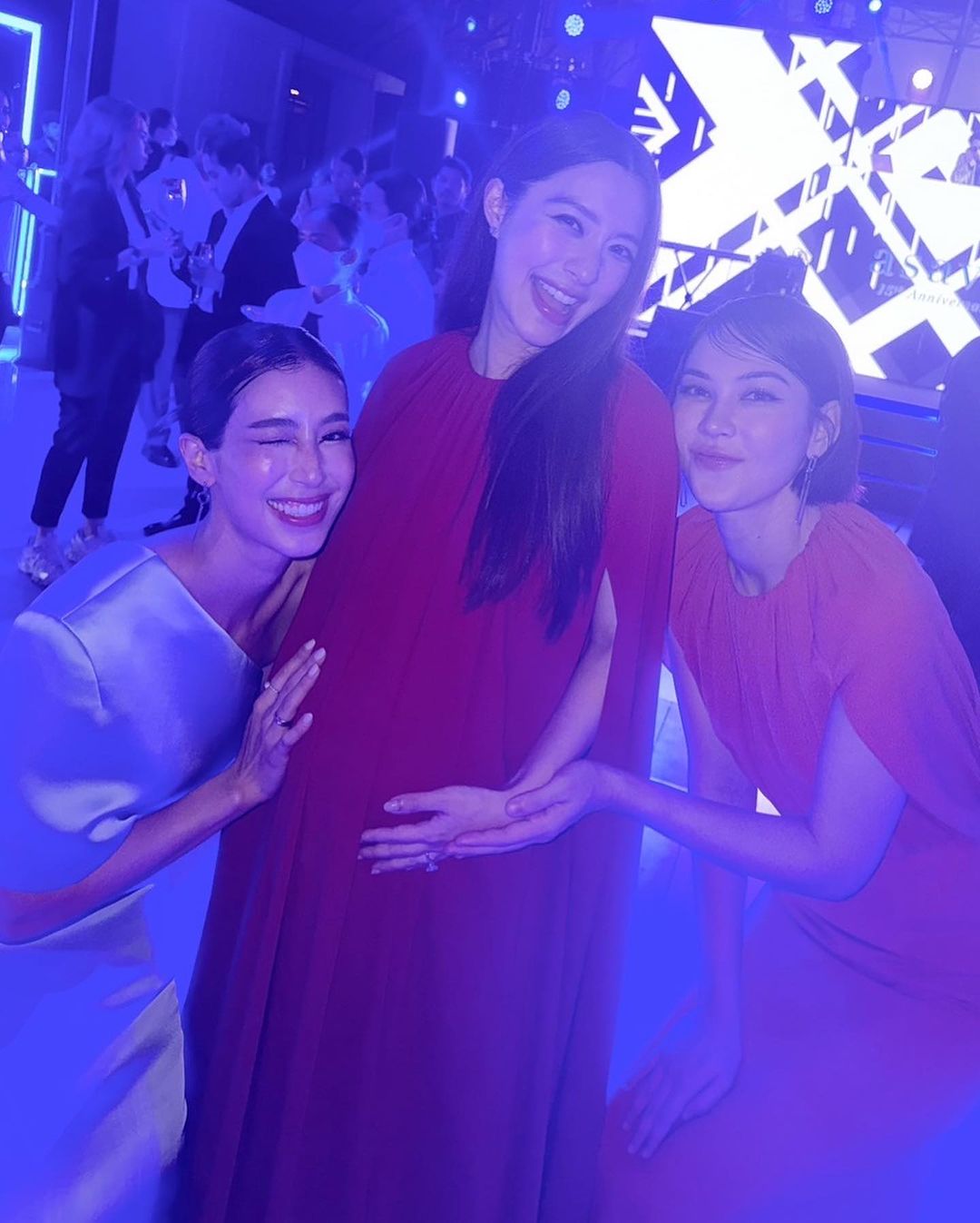 มิว - นิษฐา จิรยั่งยืน