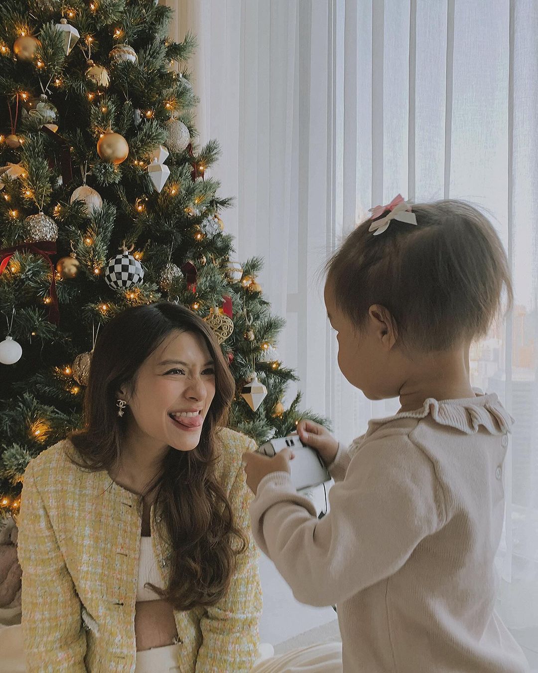 มิว - นิษฐา จิรยั่งยืน