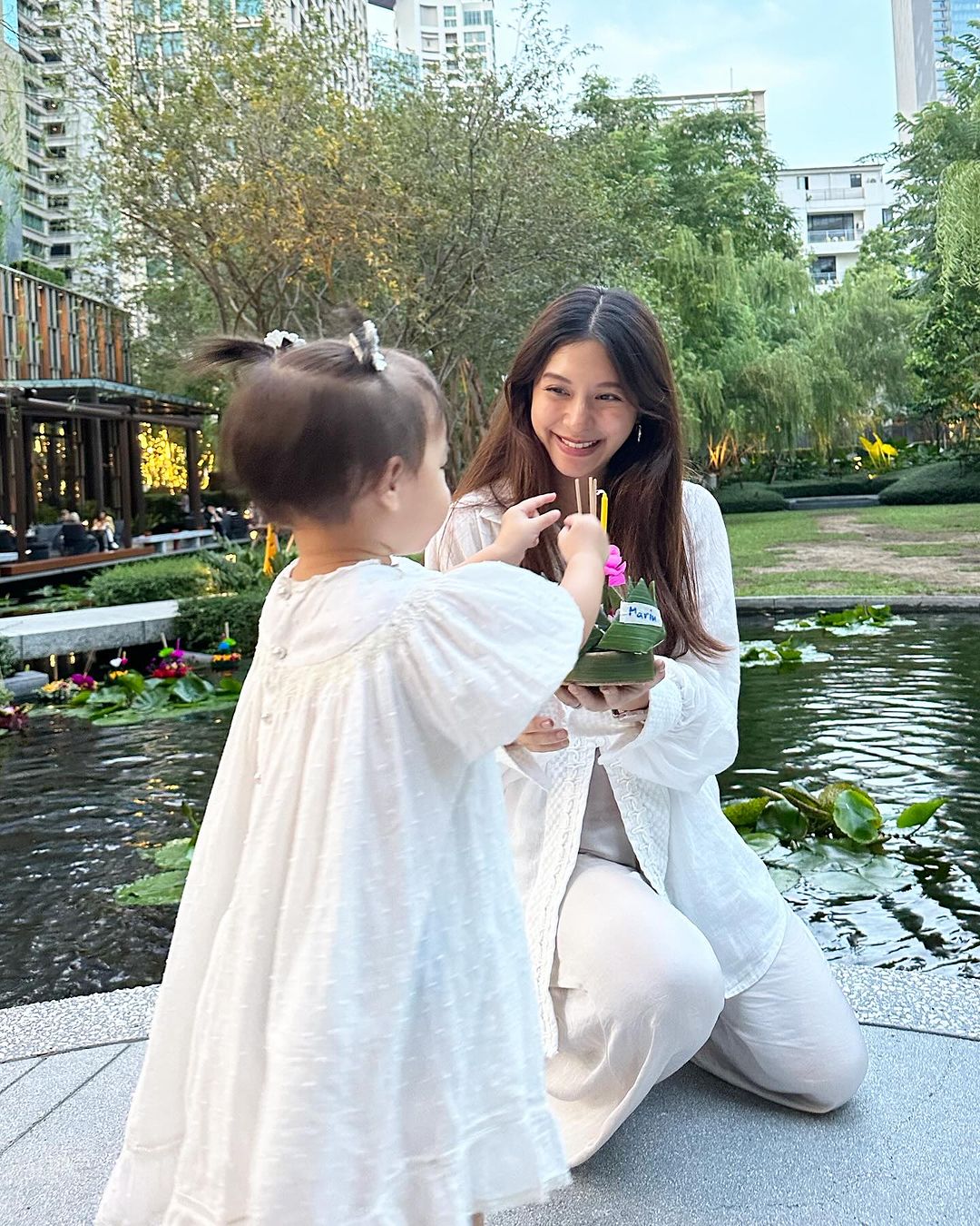 มิว - นิษฐา จิรยั่งยืน