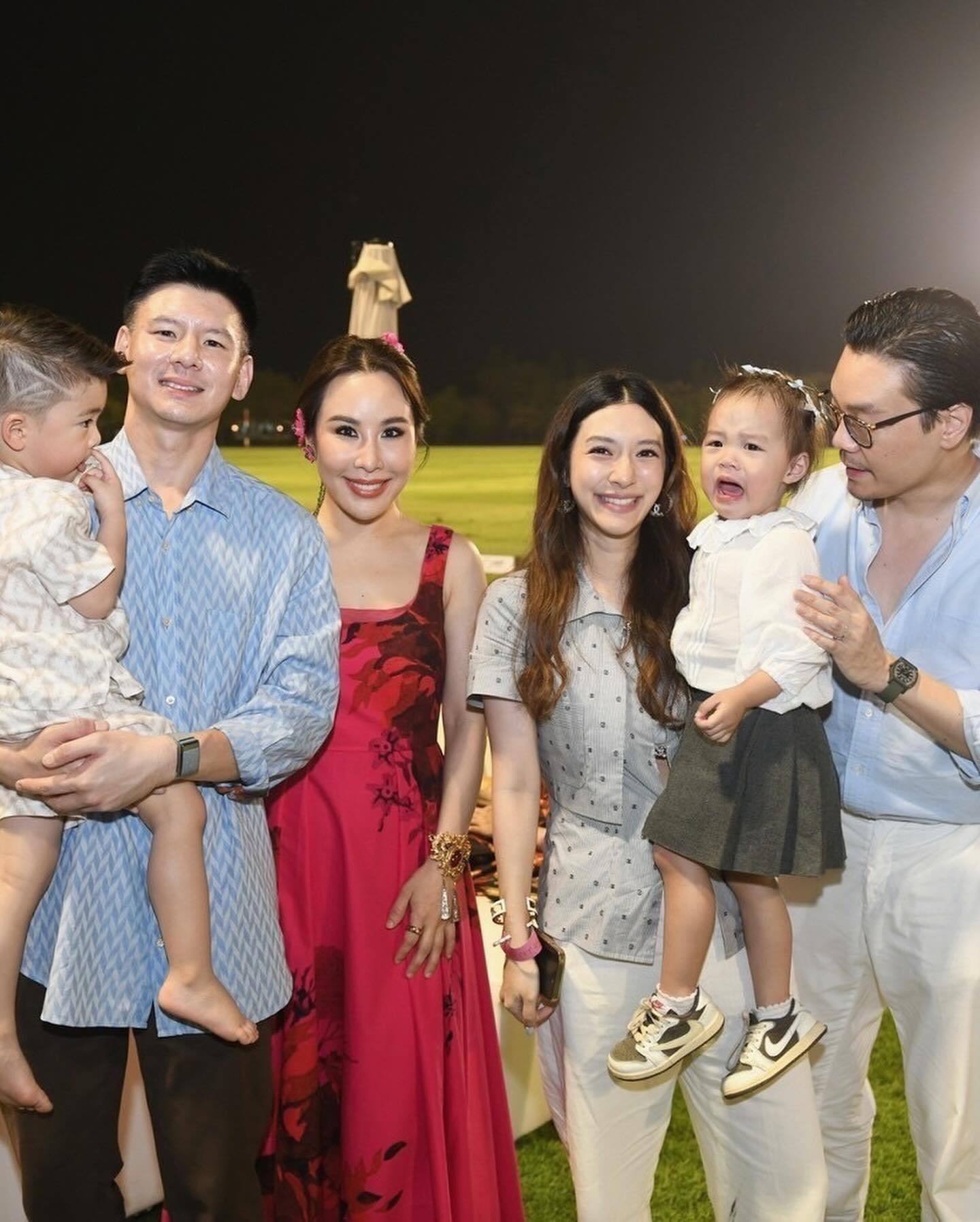 มิว - นิษฐา จิรยั่งยืน