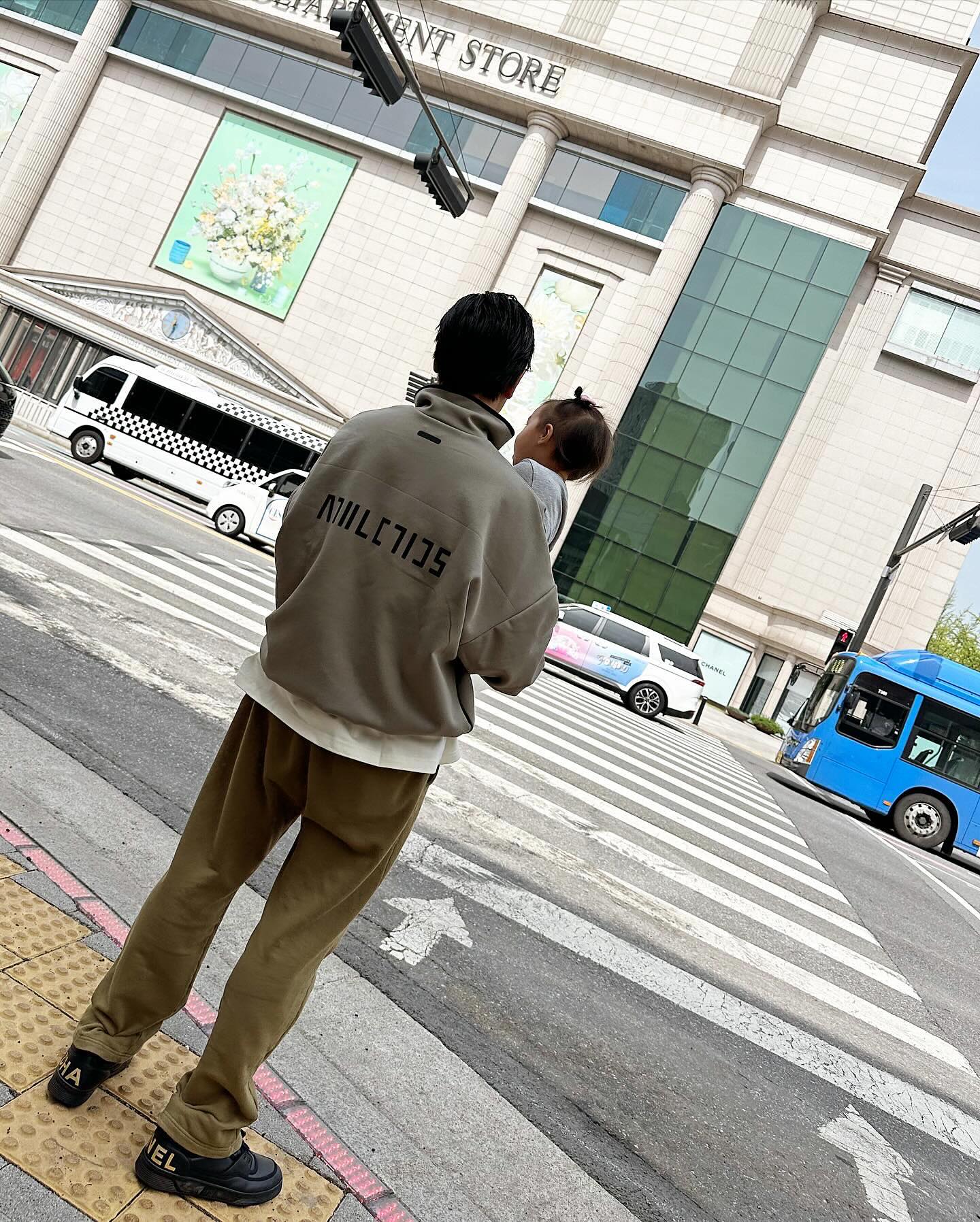 มิว - นิษฐา จิรยั่งยืน