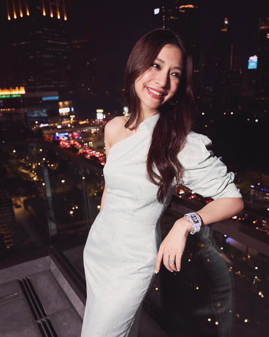 มิว - นิษฐา จิรยั่งยืน