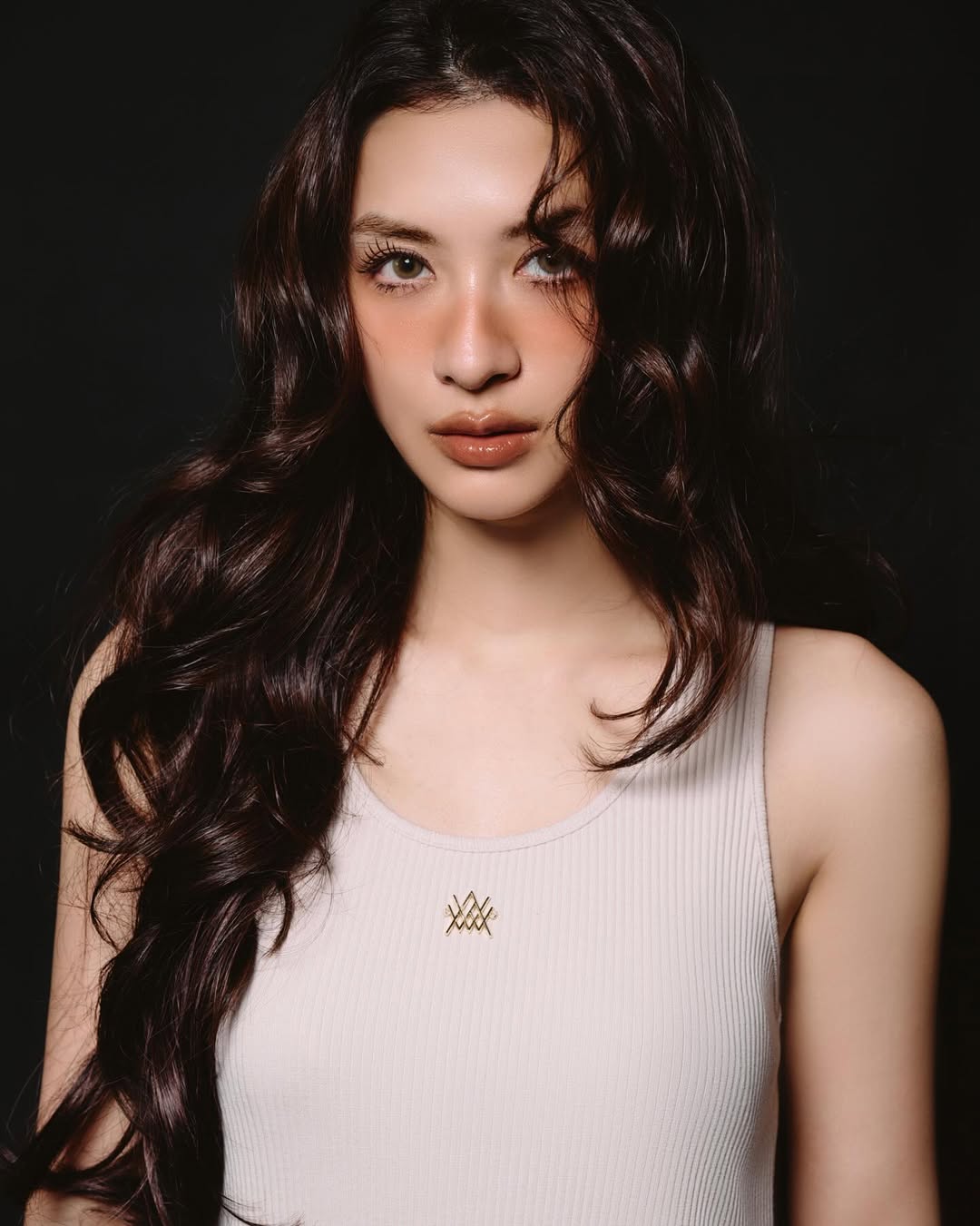 มิว - นิษฐา จิรยั่งยืน