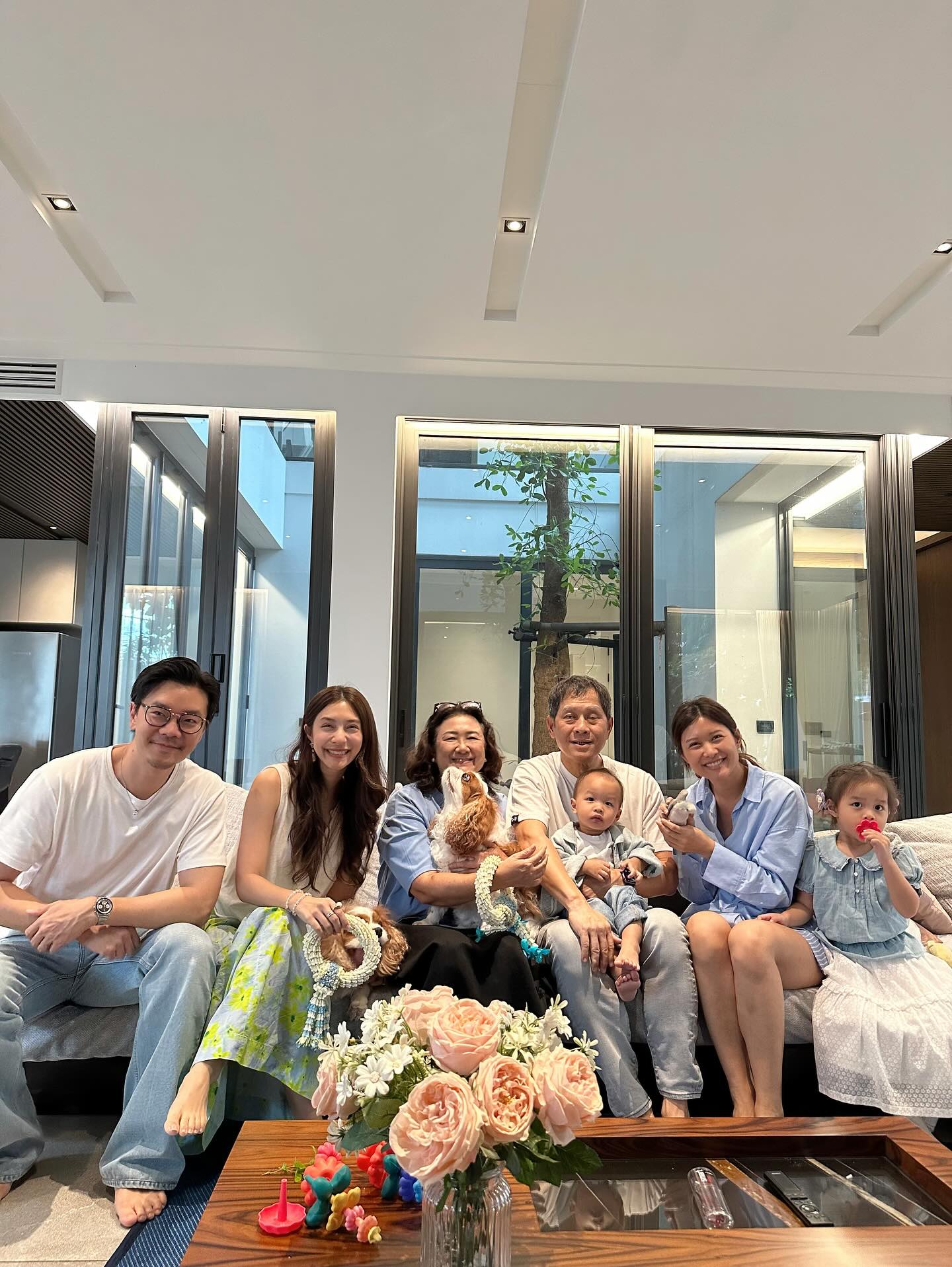 มิว - นิษฐา จิรยั่งยืน
