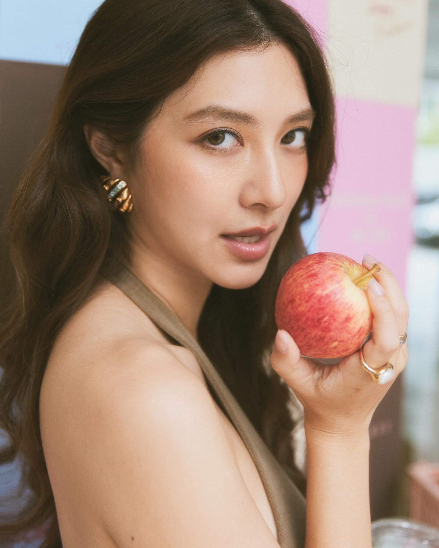 มิว - นิษฐา จิรยั่งยืน