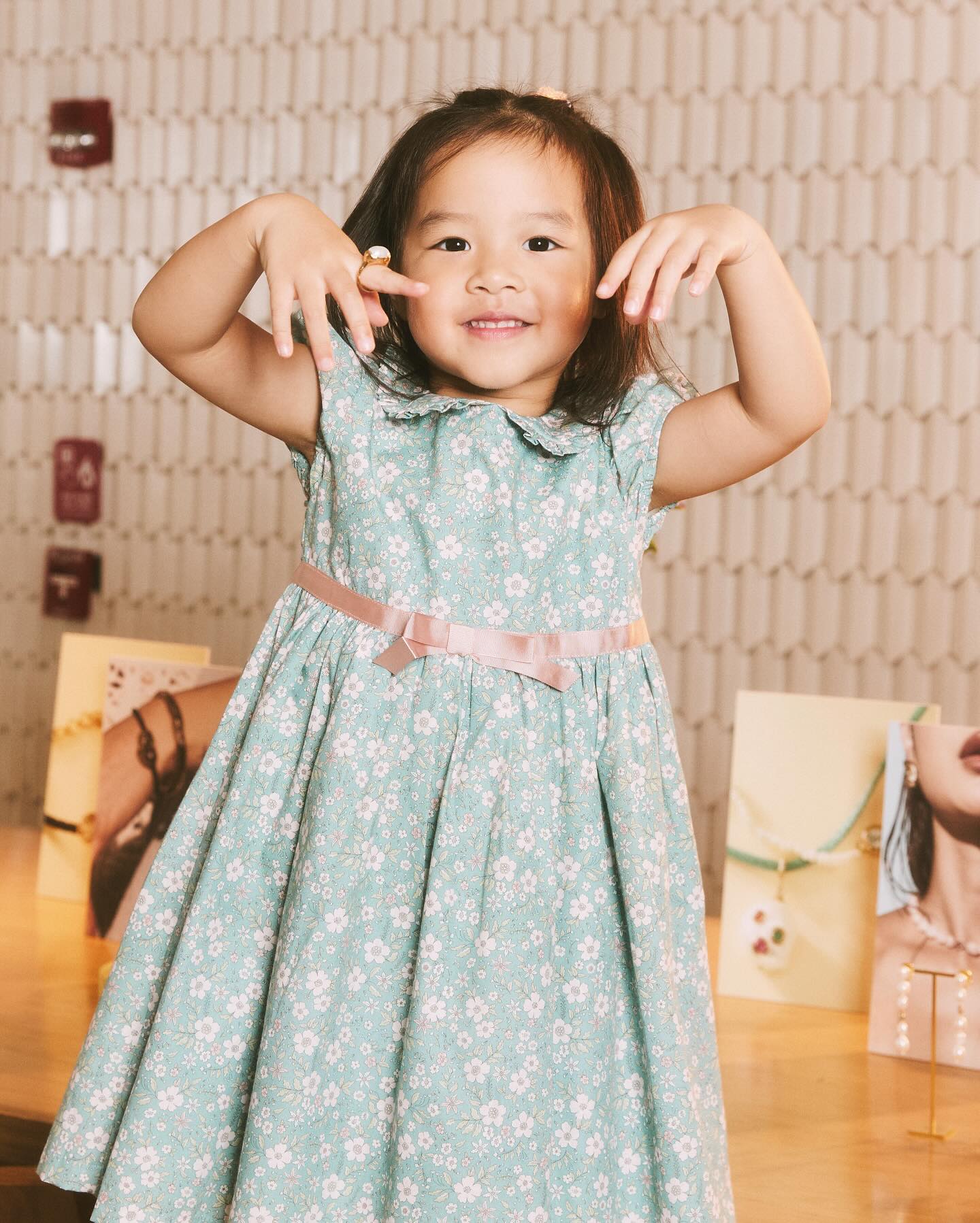 มิว - นิษฐา จิรยั่งยืน