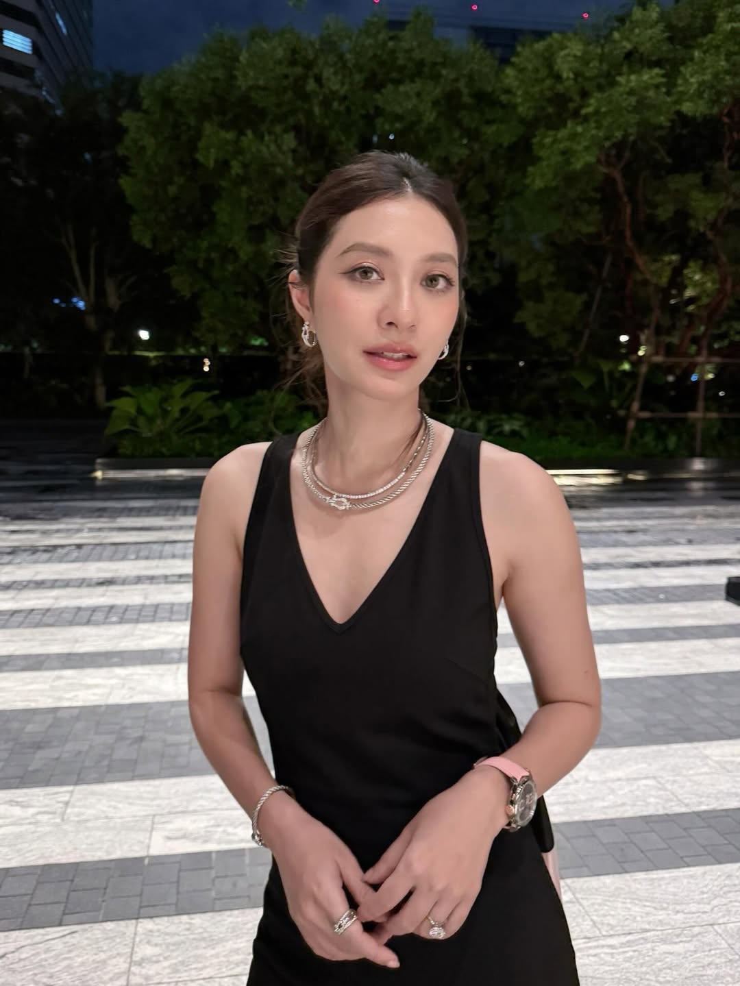 มิว - นิษฐา จิรยั่งยืน