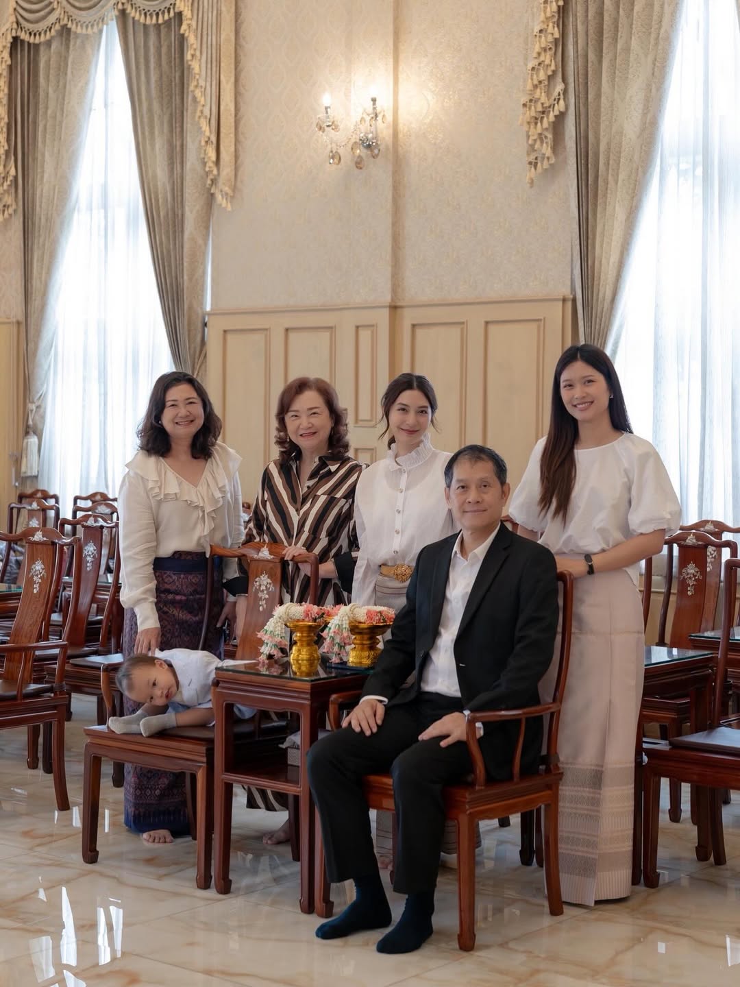 มิว - นิษฐา จิรยั่งยืน