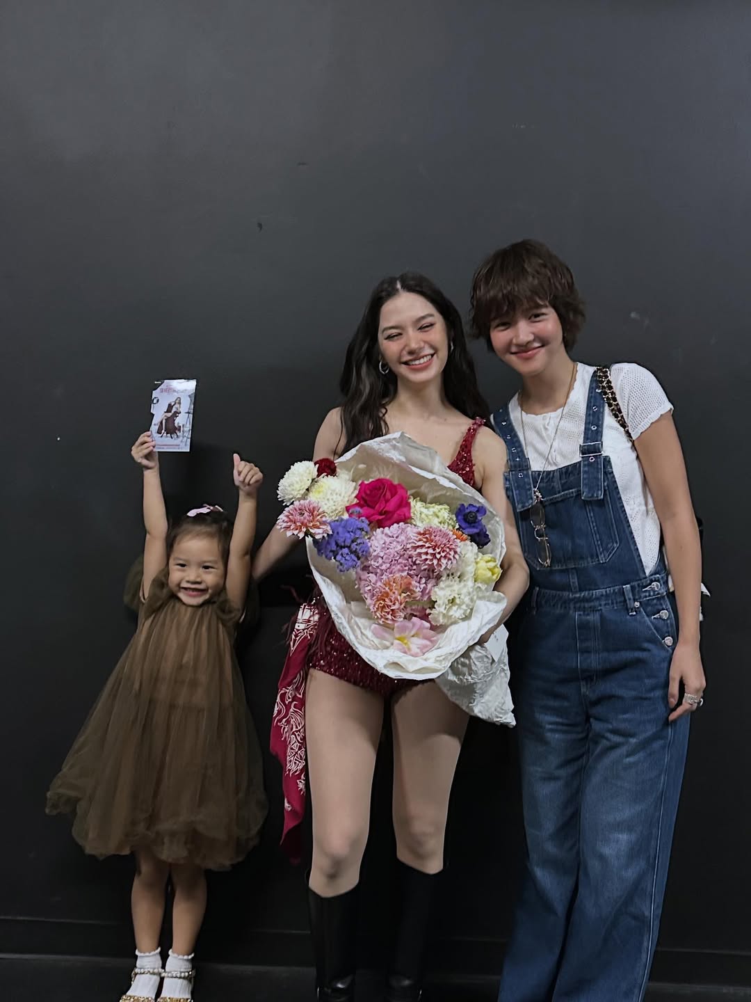 มิว - นิษฐา จิรยั่งยืน
