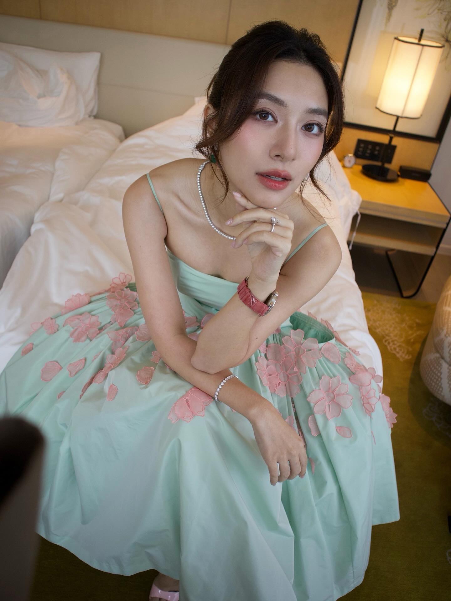 มิว - นิษฐา จิรยั่งยืน