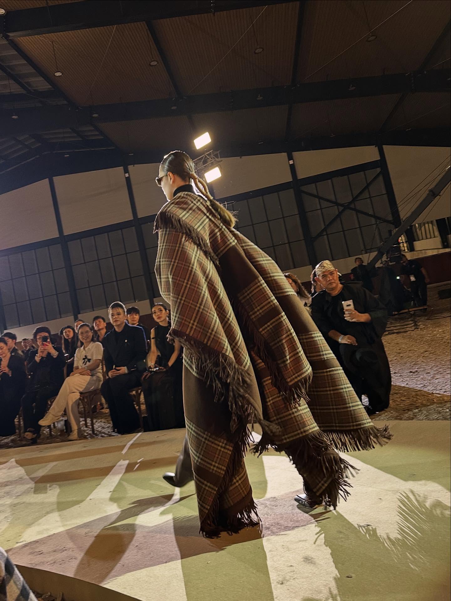 มิว - นิษฐา จิรยั่งยืน