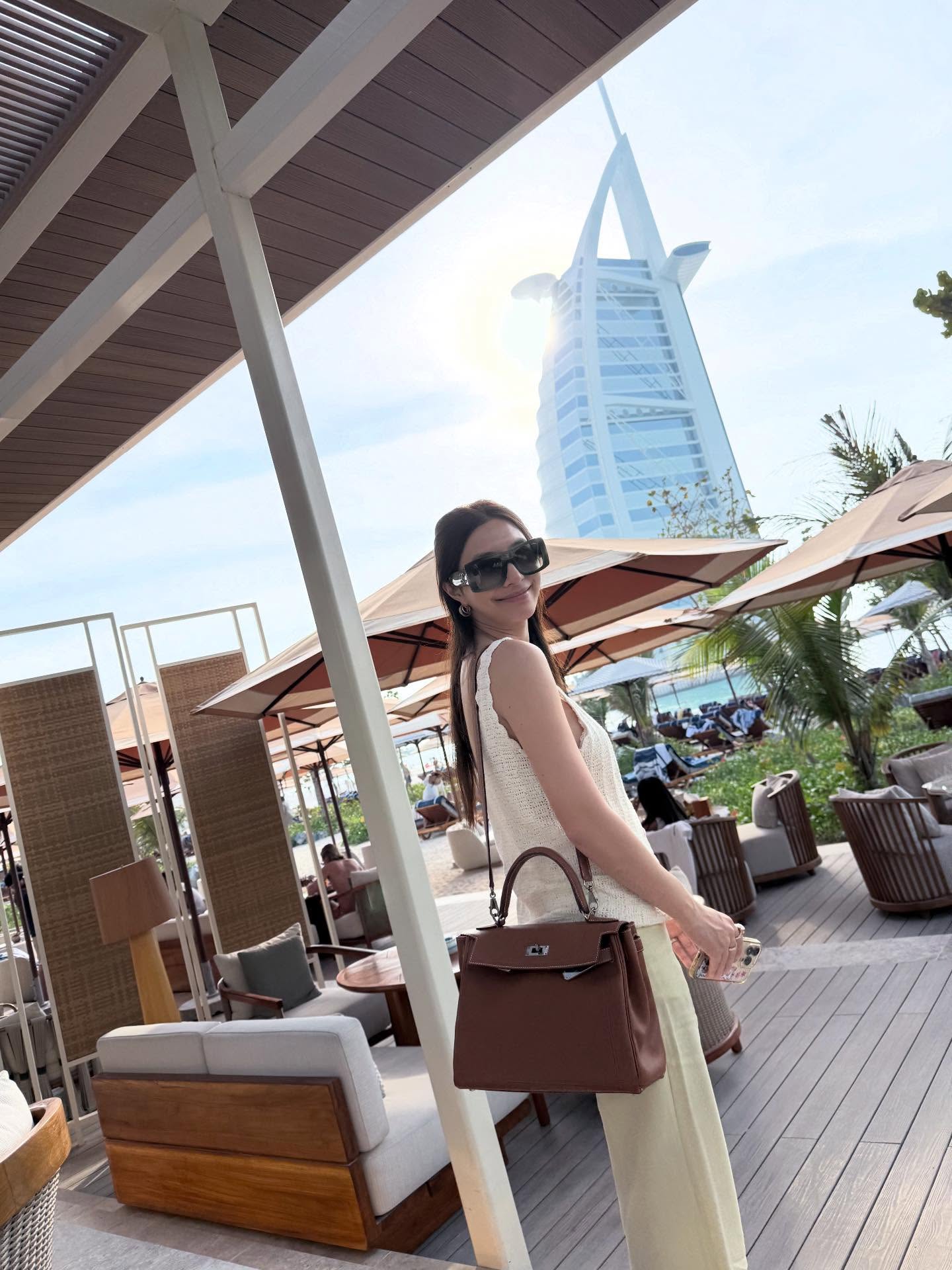 มิว - นิษฐา จิรยั่งยืน