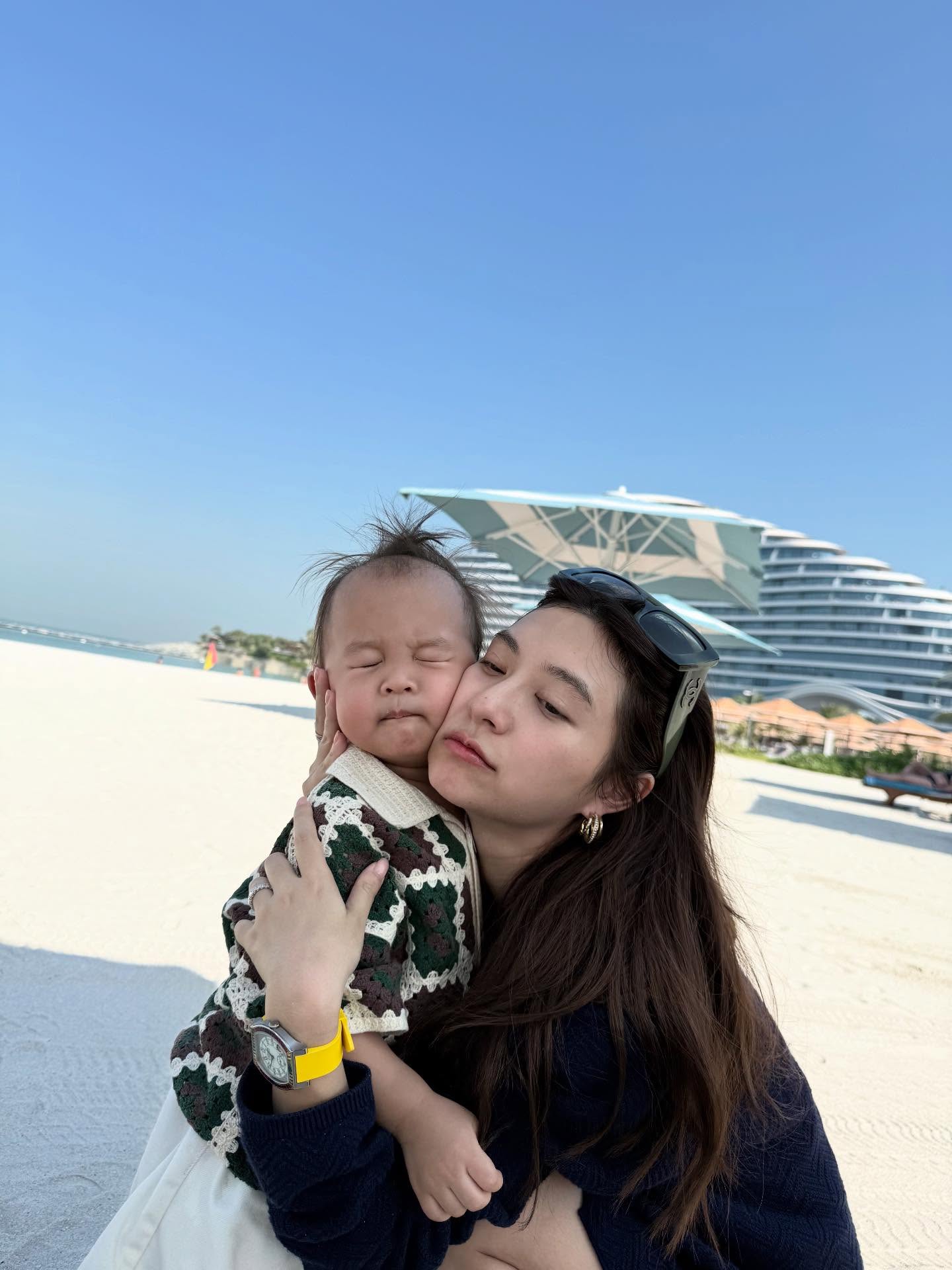 มิว - นิษฐา จิรยั่งยืน