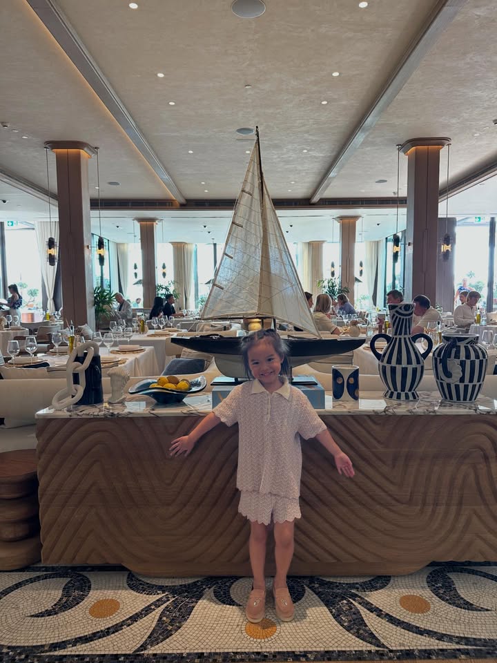 มิว - นิษฐา จิรยั่งยืน