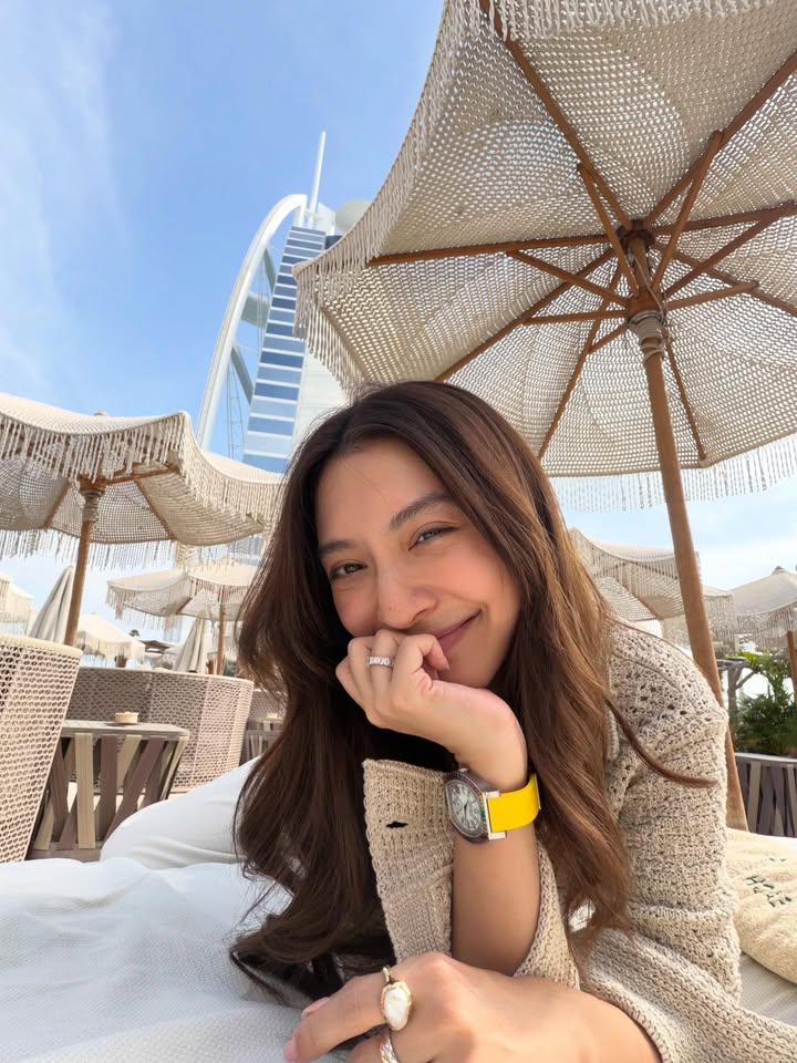 มิว - นิษฐา จิรยั่งยืน