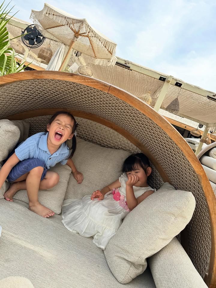 มิว - นิษฐา จิรยั่งยืน