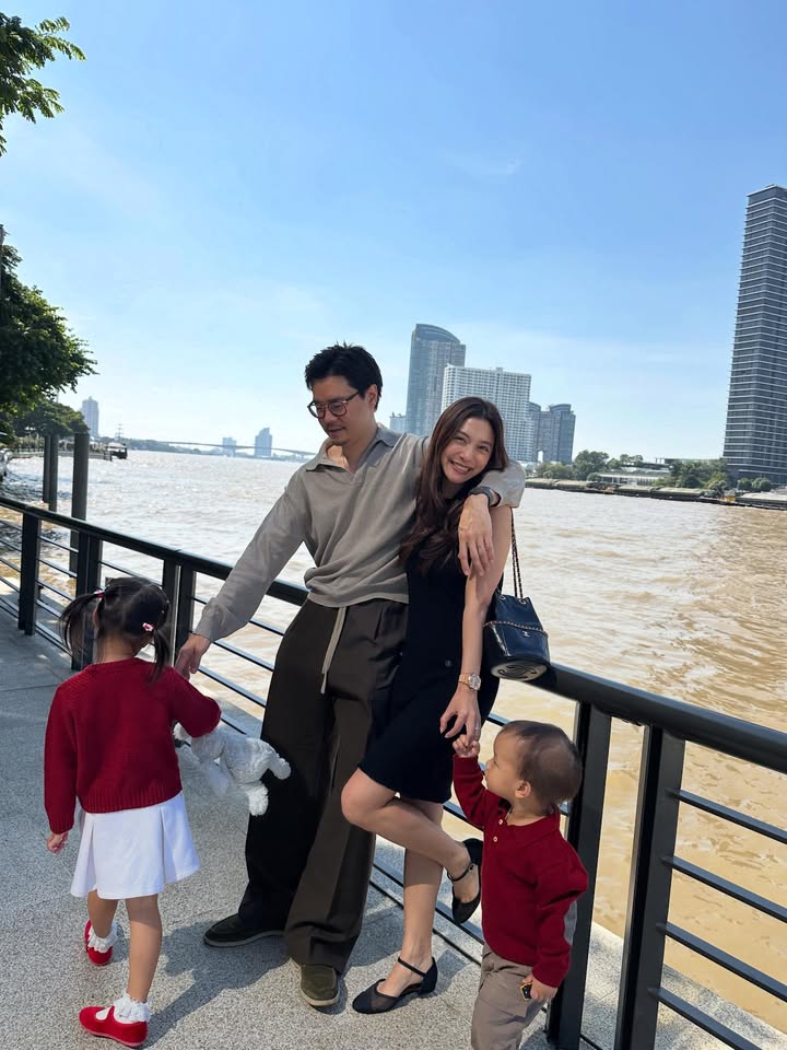 มิว - นิษฐา จิรยั่งยืน