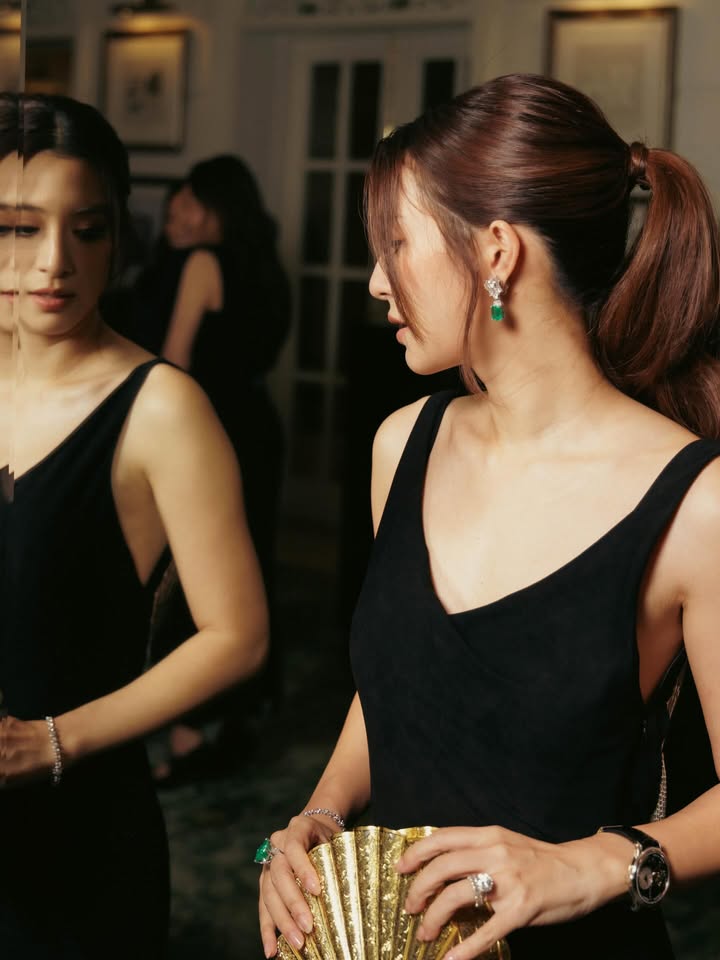 มิว - นิษฐา จิรยั่งยืน