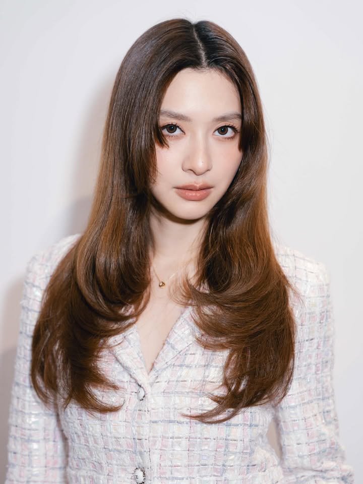 มิว - นิษฐา จิรยั่งยืน