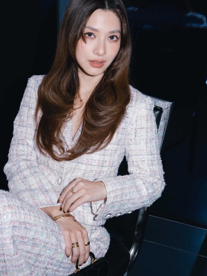 มิว - นิษฐา จิรยั่งยืน