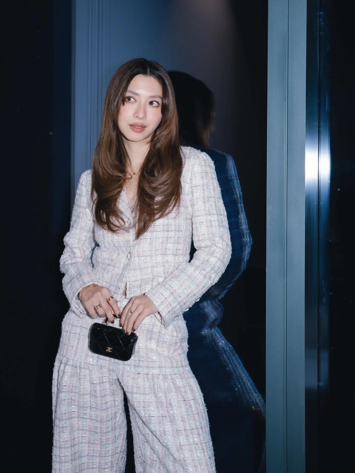 มิว - นิษฐา จิรยั่งยืน