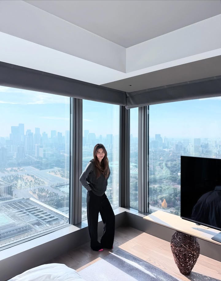 มิว - นิษฐา จิรยั่งยืน