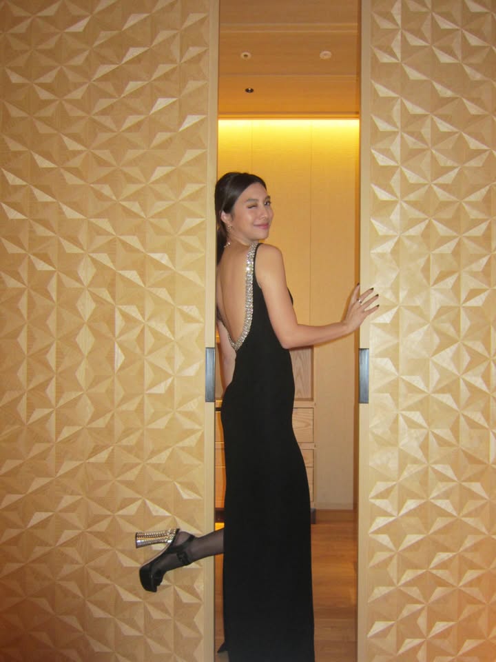 มิว - นิษฐา จิรยั่งยืน