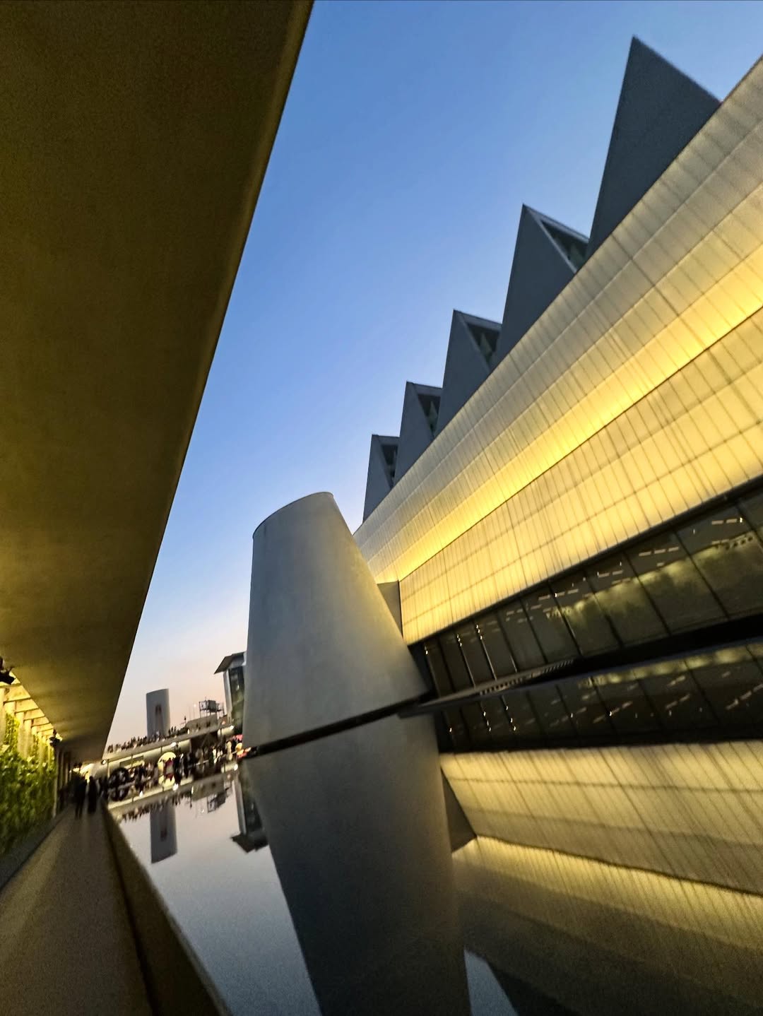 มิว - นิษฐา จิรยั่งยืน