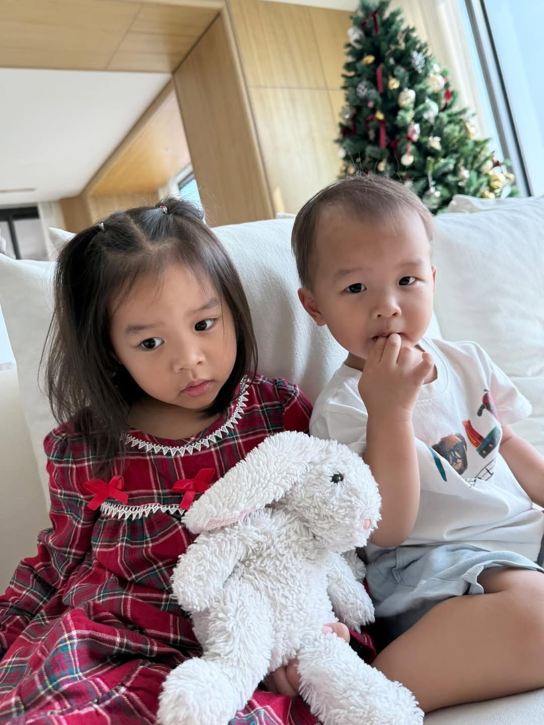 มิว - นิษฐา จิรยั่งยืน