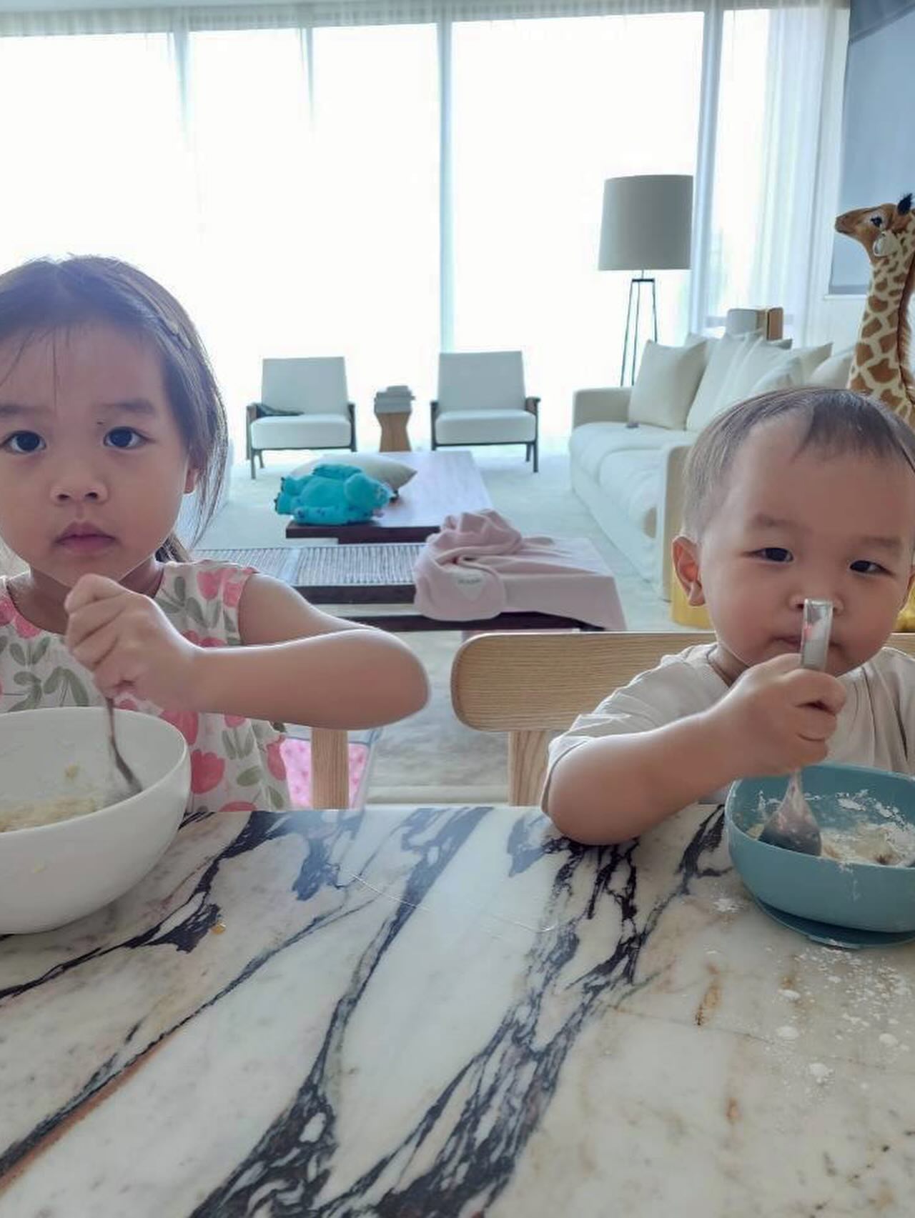 มิว - นิษฐา จิรยั่งยืน