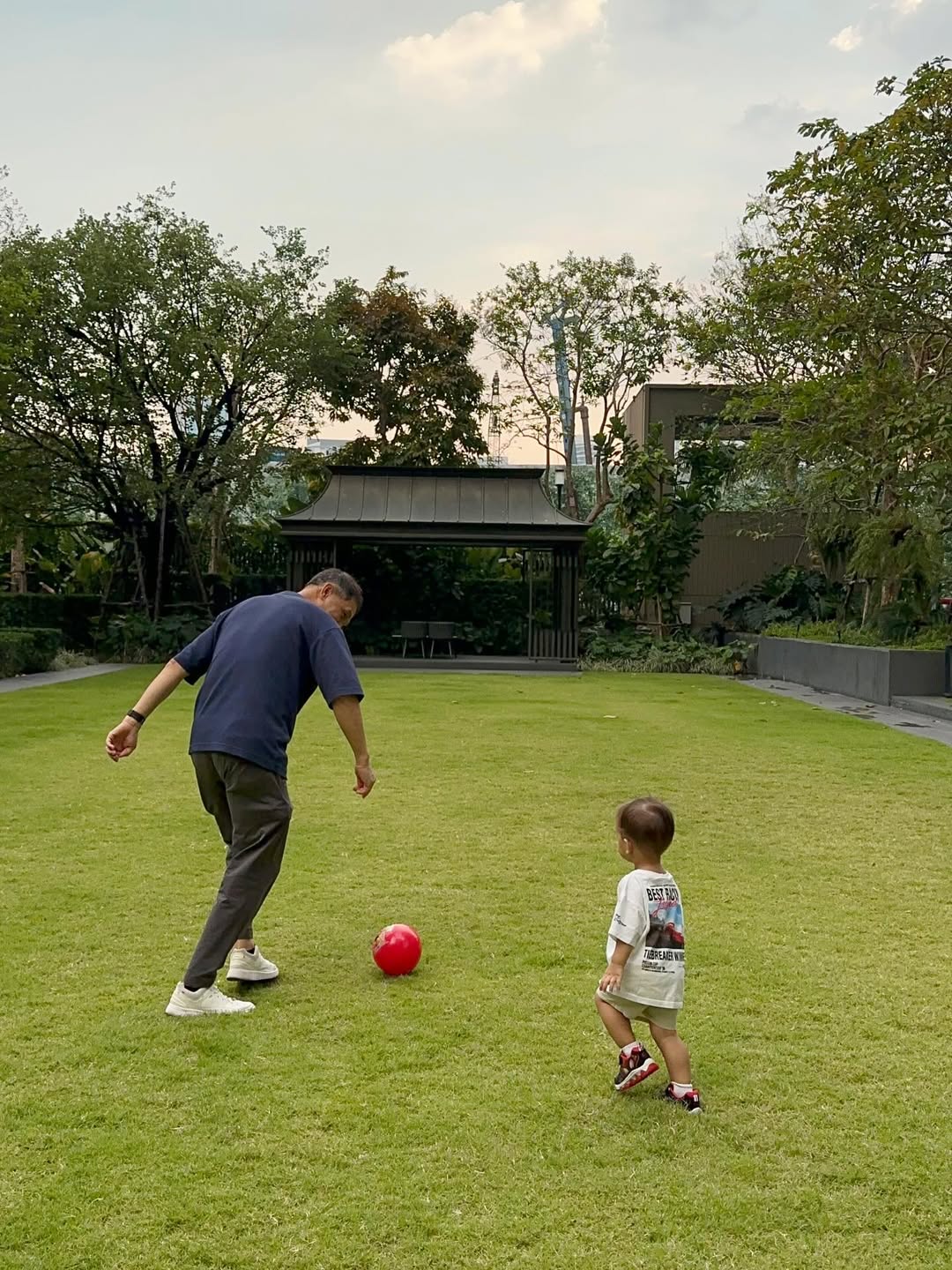 มิว - นิษฐา จิรยั่งยืน