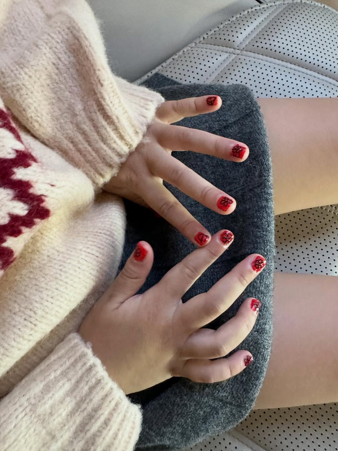 มิว - นิษฐา จิรยั่งยืน