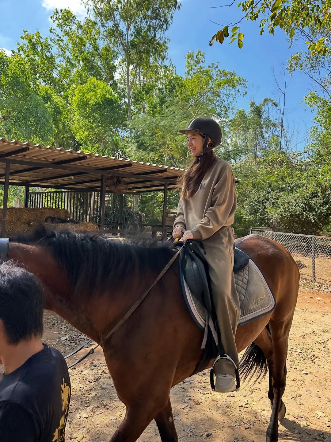 มิว - นิษฐา จิรยั่งยืน