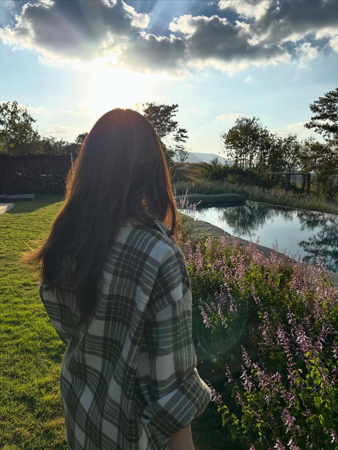 มิว - นิษฐา จิรยั่งยืน