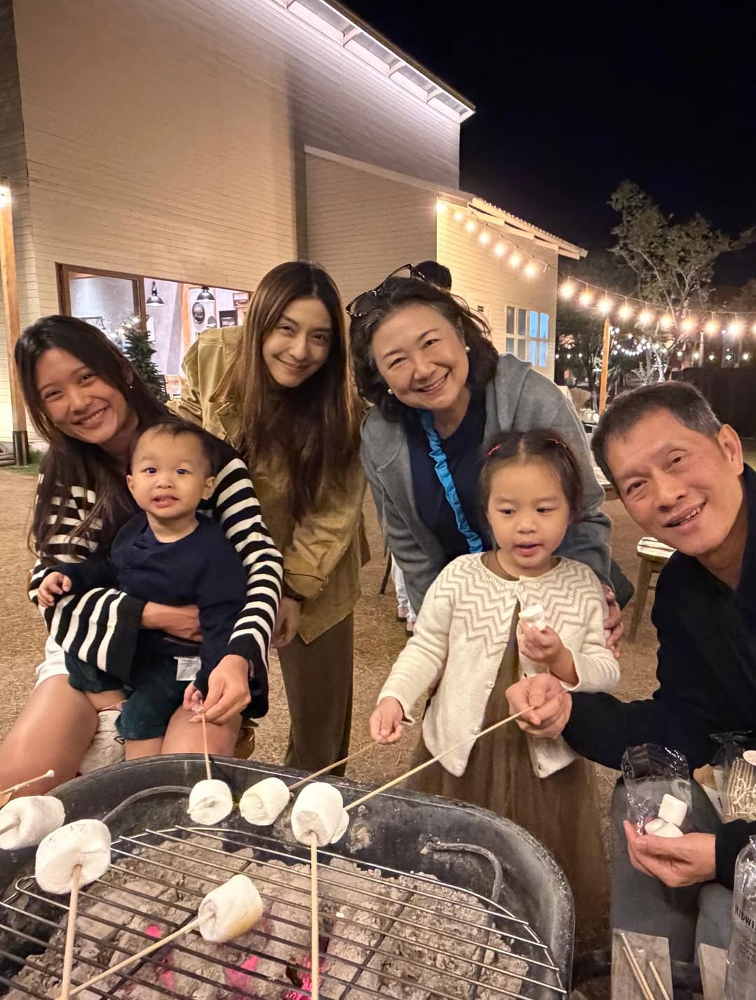 มิว - นิษฐา จิรยั่งยืน