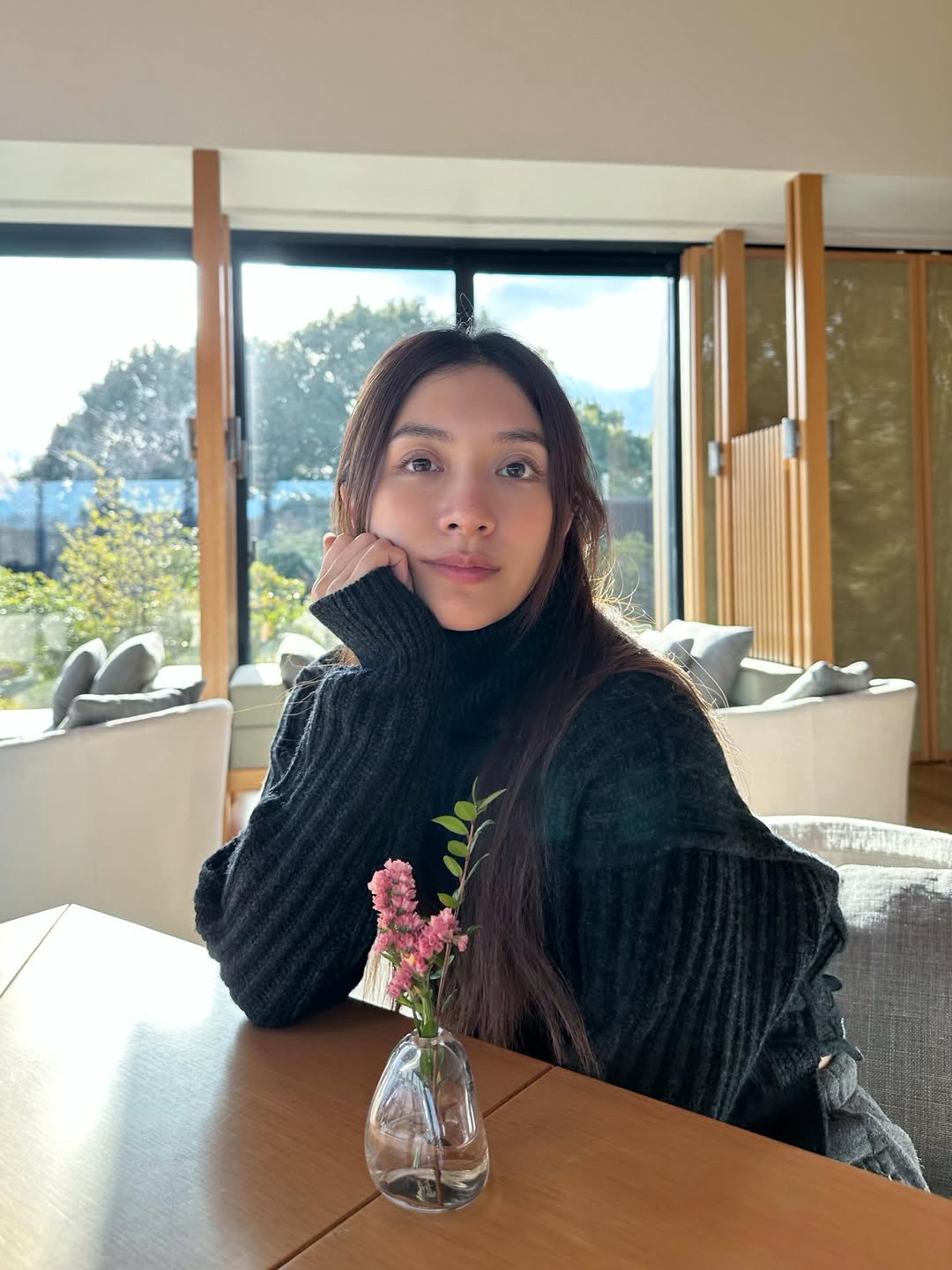 มิว - นิษฐา จิรยั่งยืน