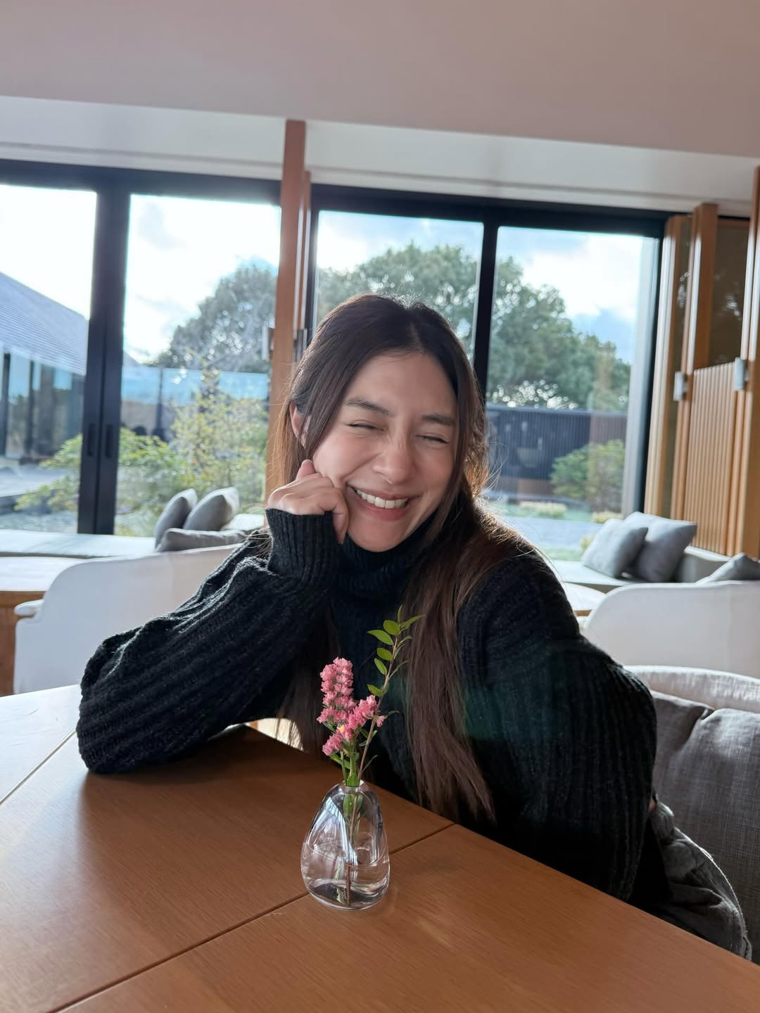 มิว - นิษฐา จิรยั่งยืน