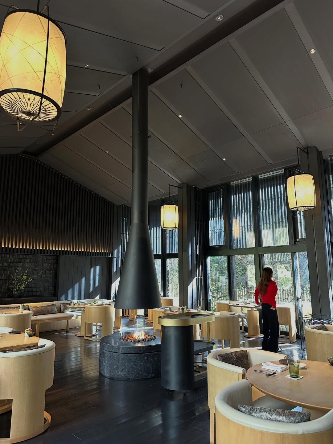 มิว - นิษฐา จิรยั่งยืน