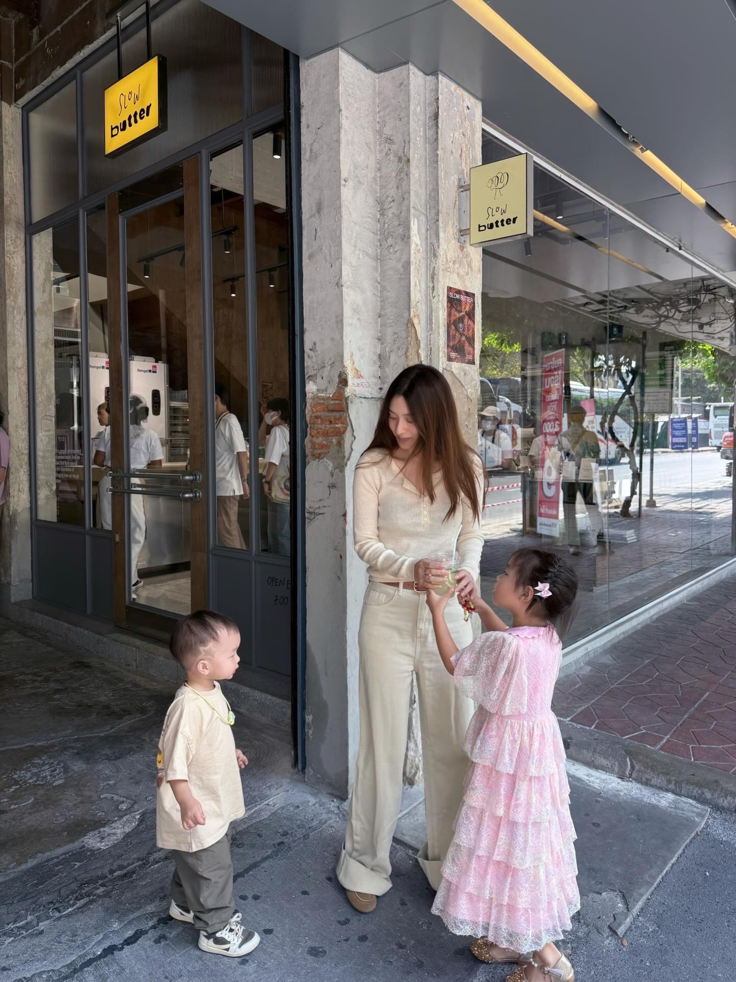 มิว - นิษฐา จิรยั่งยืน