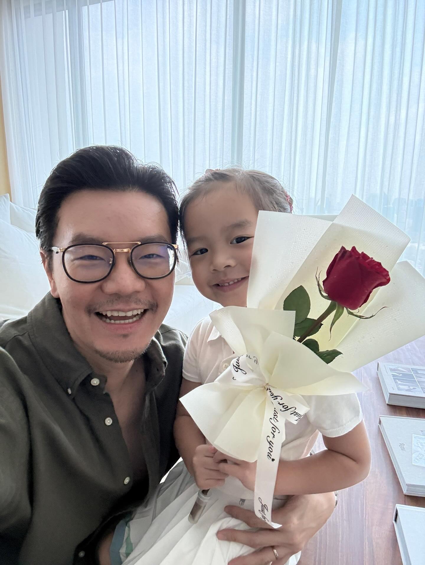 มิว - นิษฐา จิรยั่งยืน